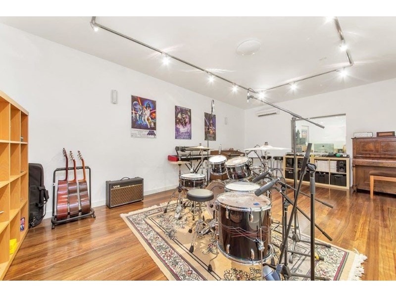 6 St Clair Avenue, Mawson Lakes SA 5095