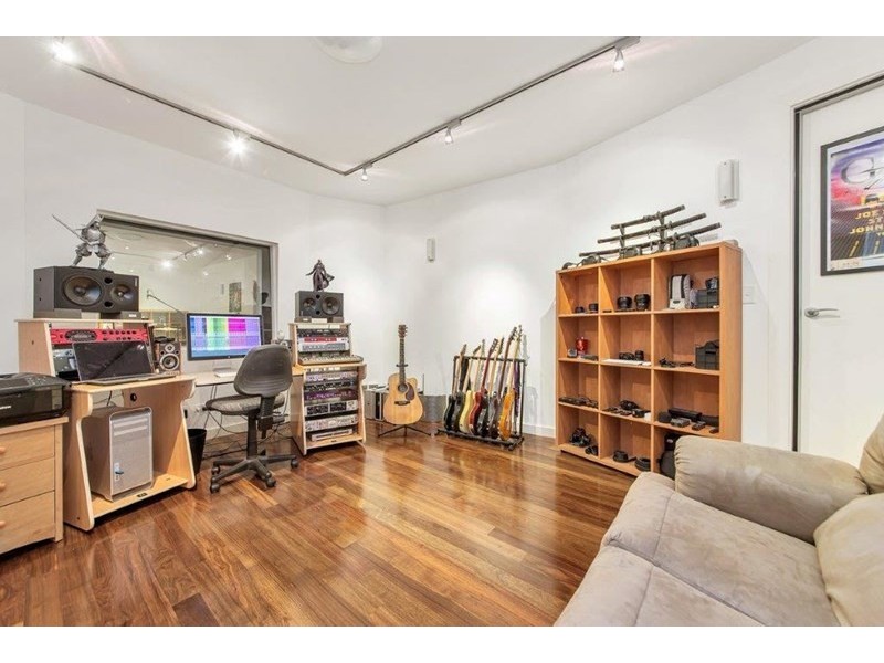 6 St Clair Avenue, Mawson Lakes SA 5095