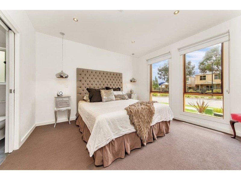 6 St Clair Avenue, Mawson Lakes SA 5095