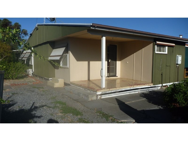 8 Denmead Avenue, Campbelltown SA 5074