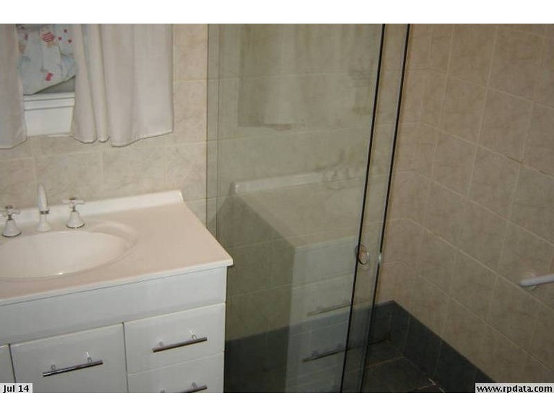 8 Denmead Avenue, Campbelltown SA 5074