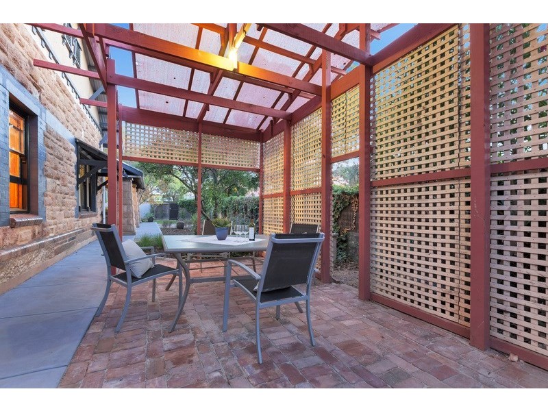 24 Flora Terrace, Prospect SA 5082