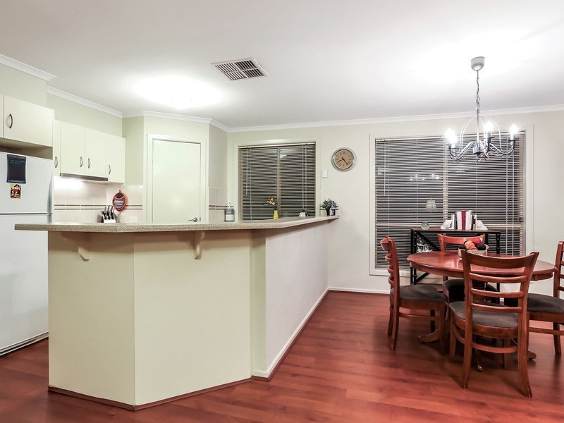 9 Orange Parade, Munno Para West SA 5115