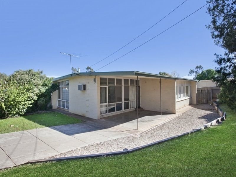 14 Julie Road, Para Hills SA 5096