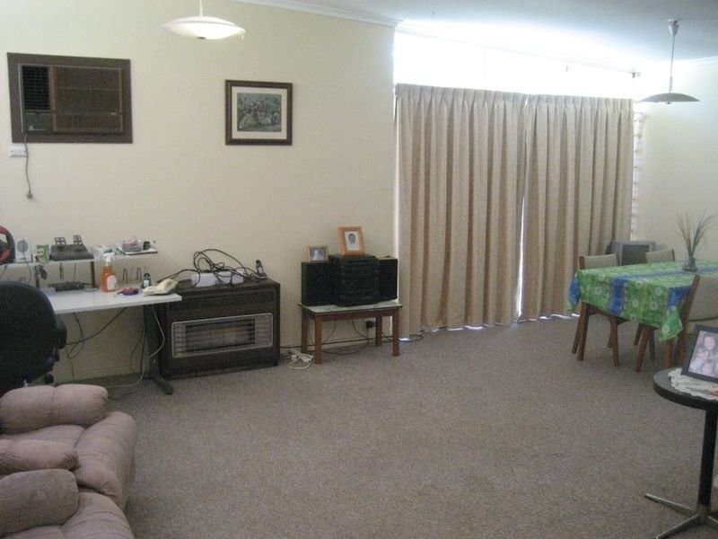 14 Julie Road, Para Hills SA 5096