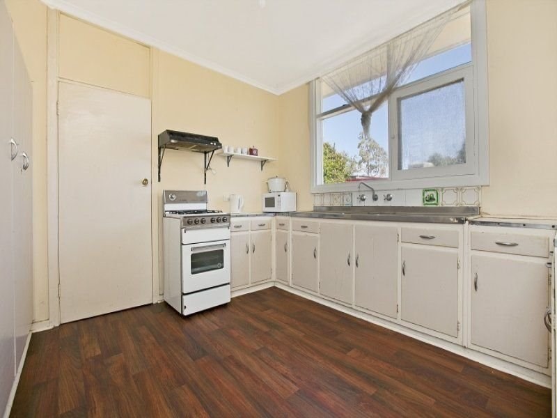 14 Julie Road, Para Hills SA 5096