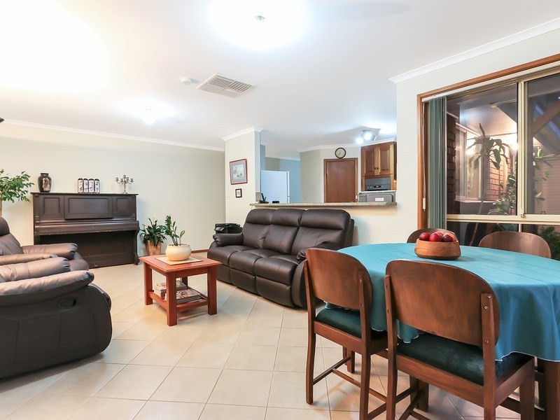 12 Westbury Court, Oakden SA 5086