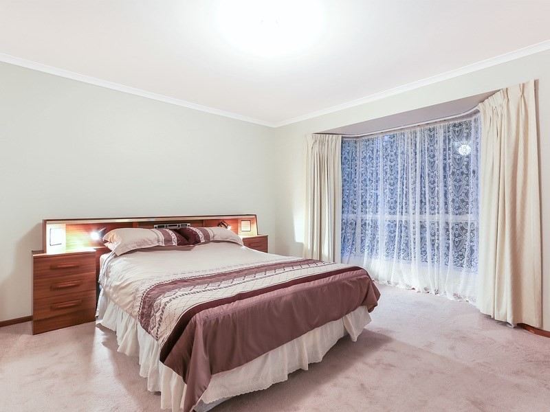 12 Westbury Court, Oakden SA 5086