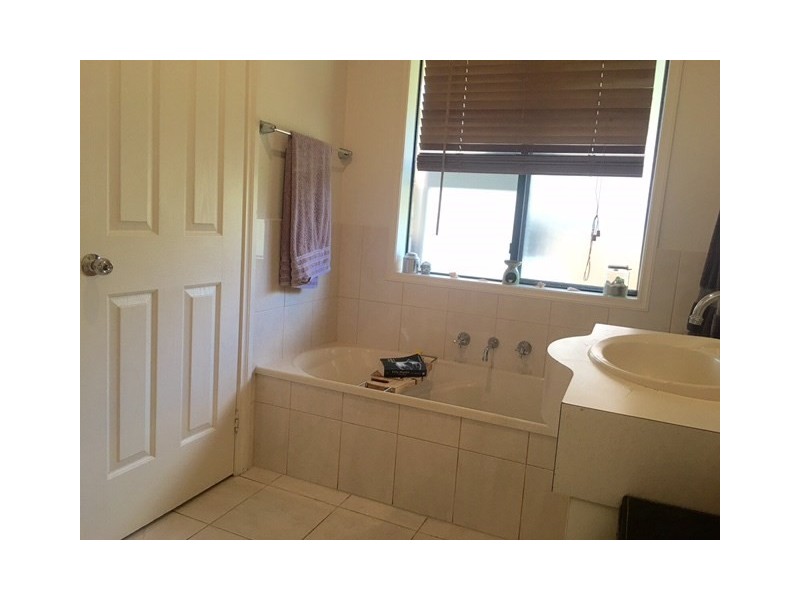 10 AVOCET Drive, Mawson Lakes SA 5095