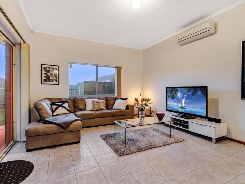 44 Mallard Crescent, Mawson Lakes SA 5095