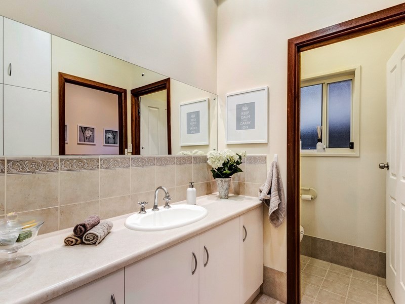 44 Mallard Crescent, Mawson Lakes SA 5095