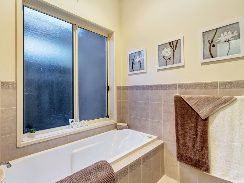 44 Mallard Crescent, Mawson Lakes SA 5095