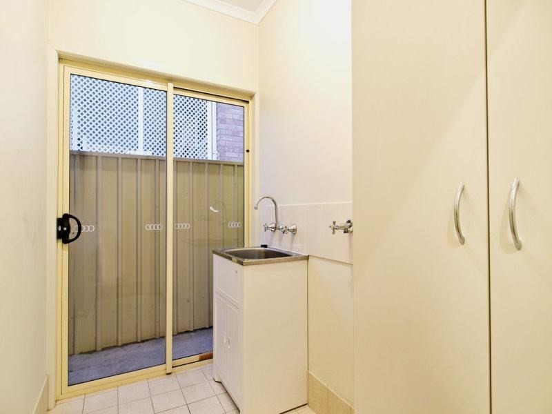 4b Melrose Avenue, Clearview SA 5085