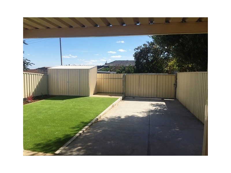 4b Melrose Avenue, Clearview SA 5085