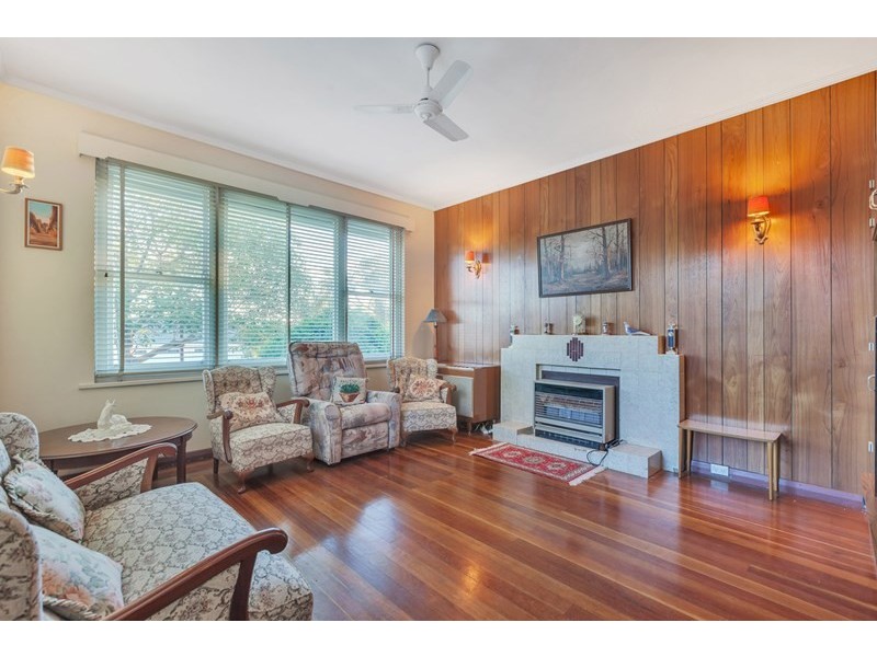 18 Bowman Crescent, Enfield SA 5085