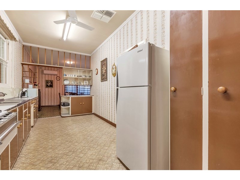 18 Bowman Crescent, Enfield SA 5085