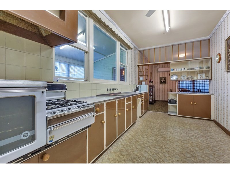 18 Bowman Crescent, Enfield SA 5085