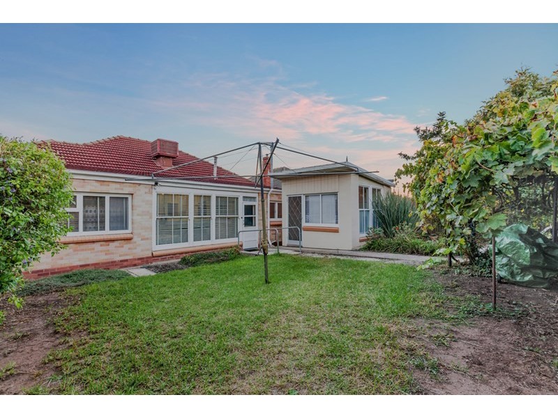 18 Bowman Crescent, Enfield SA 5085