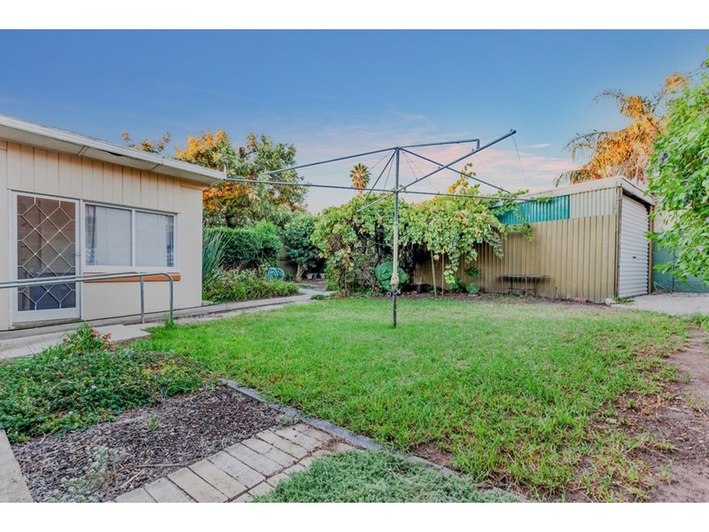 18 Bowman Crescent, Enfield SA 5085