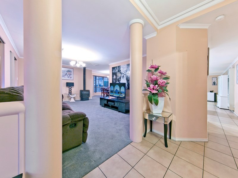 9 Seville Place, Golden Grove SA 5125