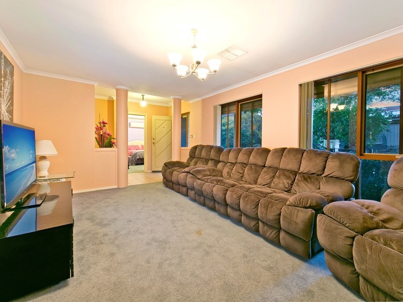 9 Seville Place, Golden Grove SA 5125