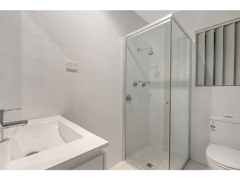16/11-15 OG Road, Klemzig SA 5087