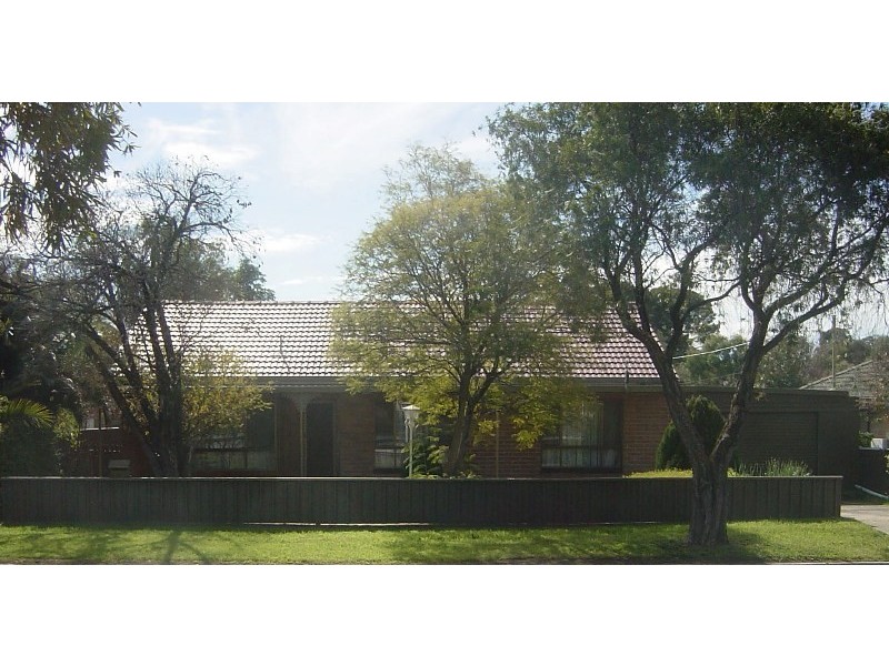 4 Berri Road, Hope Valley SA 5090