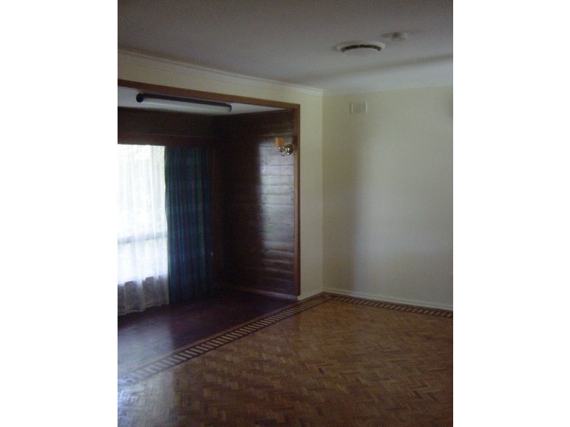 4 Berri Road, Hope Valley SA 5090