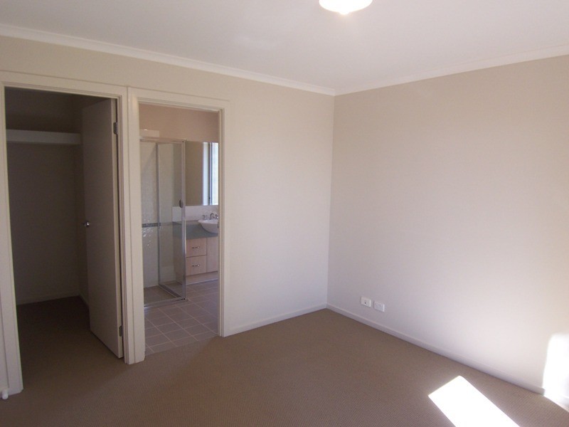 55 Wattlebird Road, Burton SA 5110