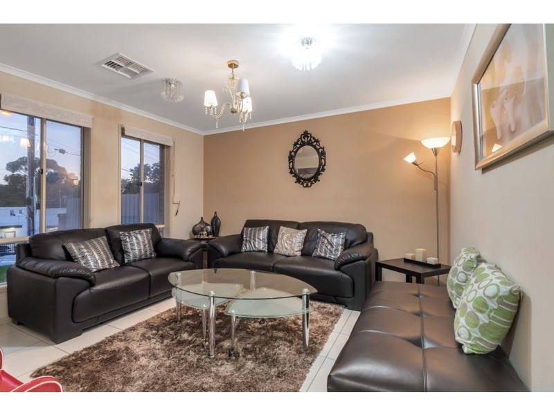 2A Down Drive, Valley View SA 5093