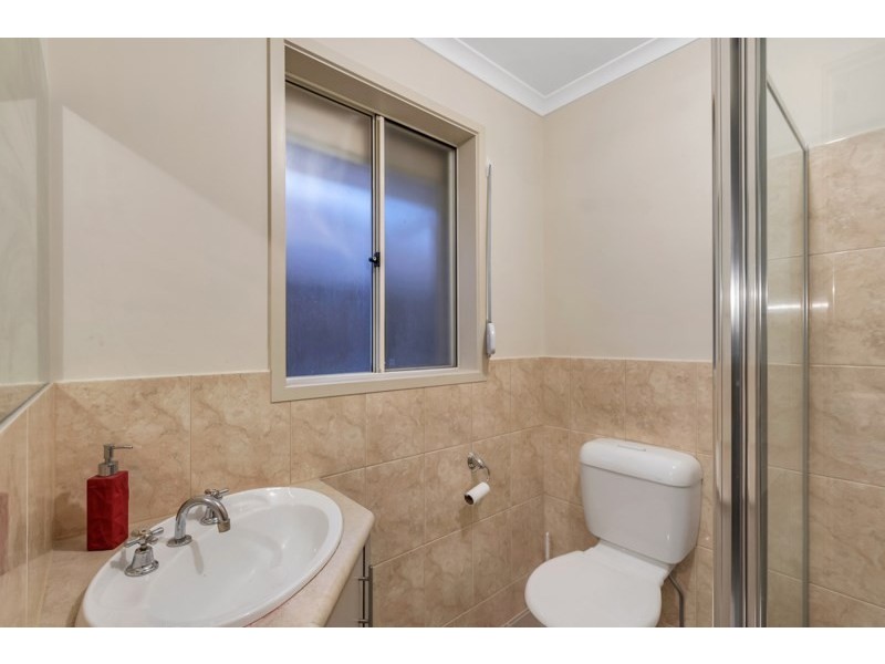 2A Down Drive, Valley View SA 5093