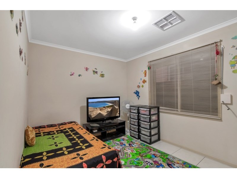 2A Down Drive, Valley View SA 5093