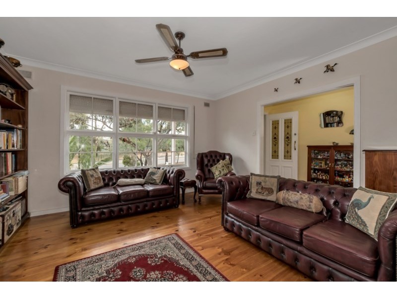 90 Walkleys Road, Valley View SA 5093