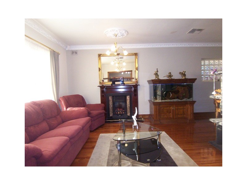 1 Joycelyn Avenue, Surrey Downs SA 5126