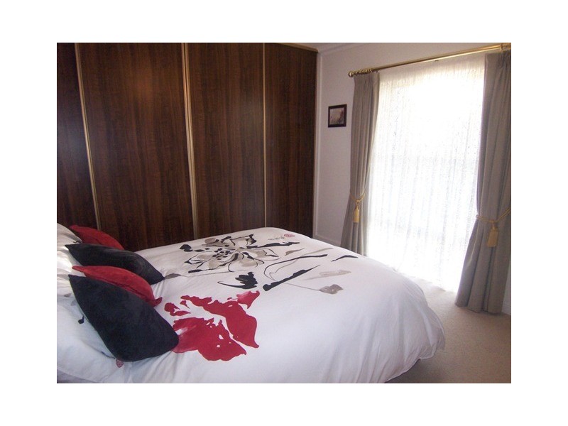 1 Joycelyn Avenue, Surrey Downs SA 5126