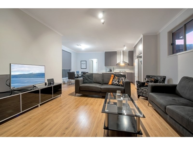 15 Clearview Crescent, Clearview SA 5085