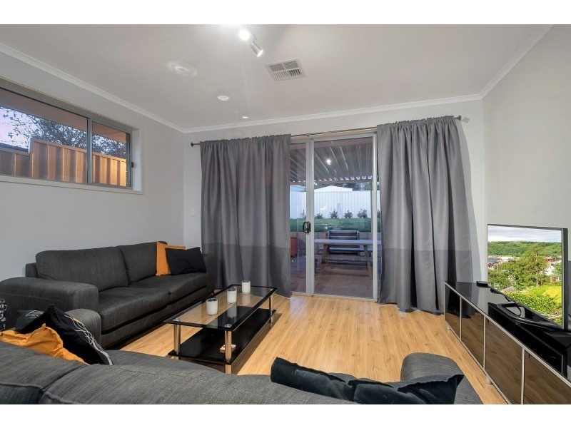 15 Clearview Crescent, Clearview SA 5085