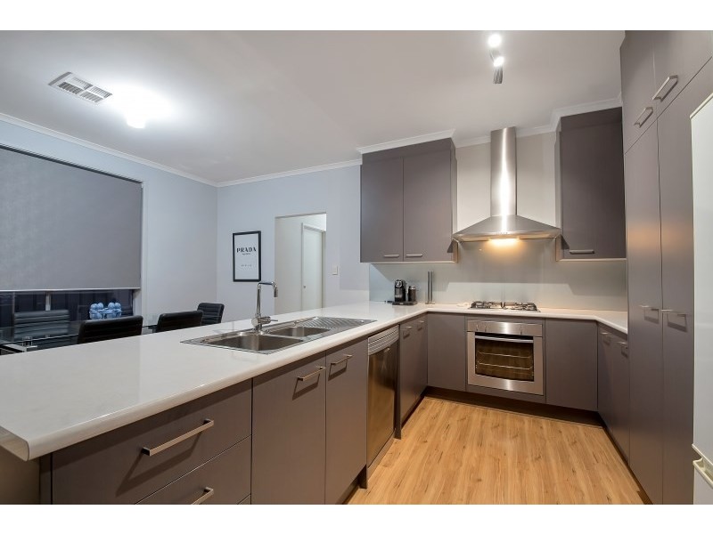 15 Clearview Crescent, Clearview SA 5085