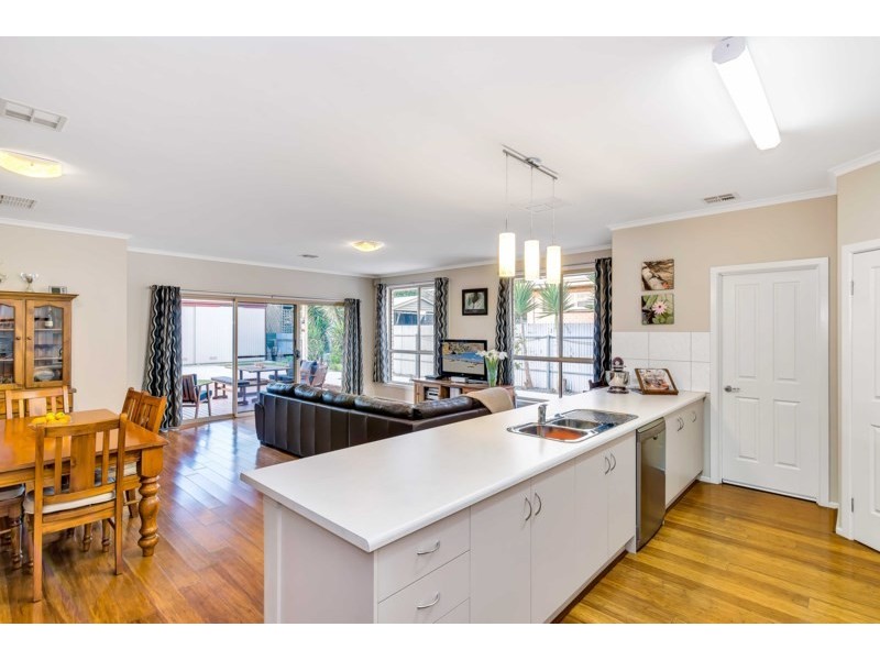 14 Selkirk Avenue, Clearview SA 5085