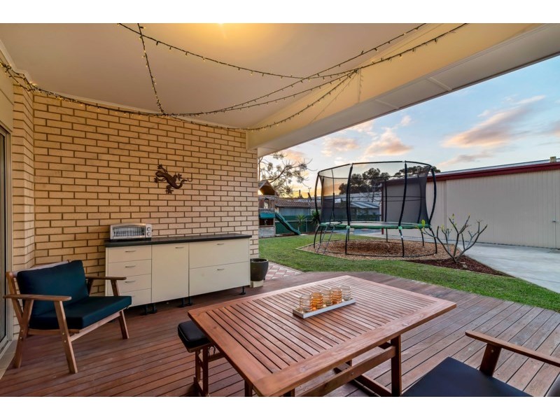 14 Selkirk Avenue, Clearview SA 5085