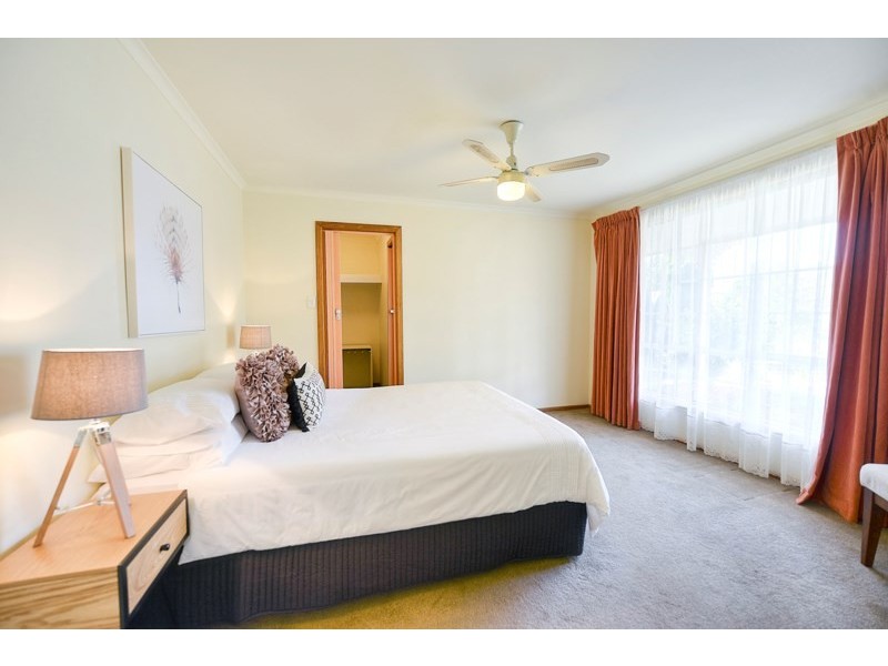 28 Burford Crescent, Redwood Park SA 5097