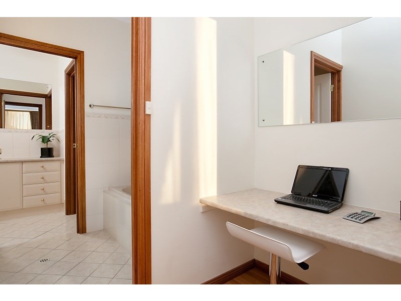 3 Maquarie Street, Mawson Lakes SA 5095