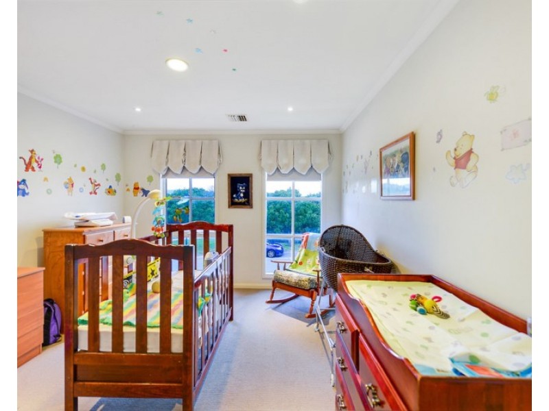 7 Scotney Court, Oakden SA 5086