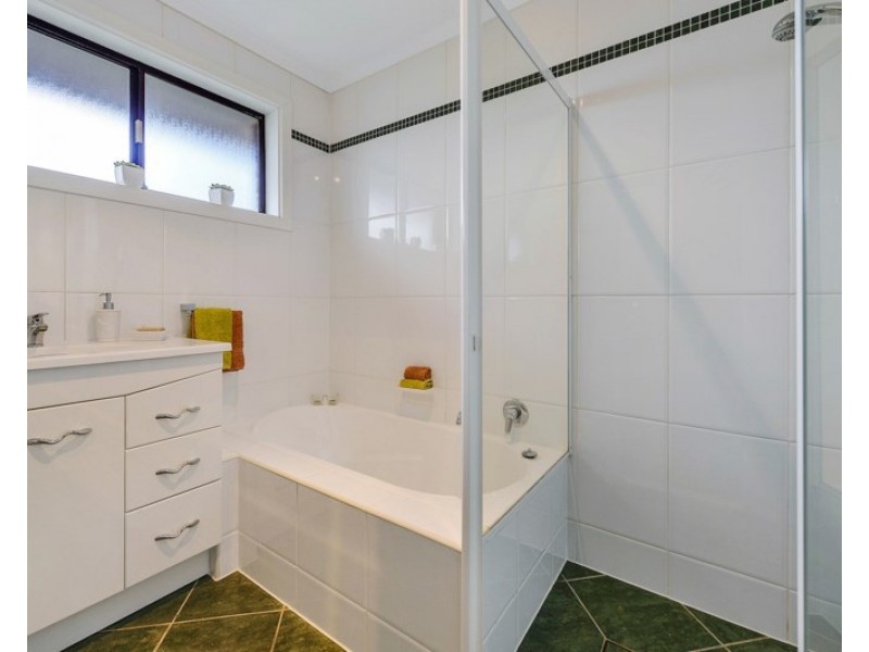 4 Swallow Avenue, Modbury Heights SA 5092