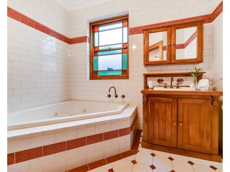 11 Churchill Road, Ovingham SA 5082