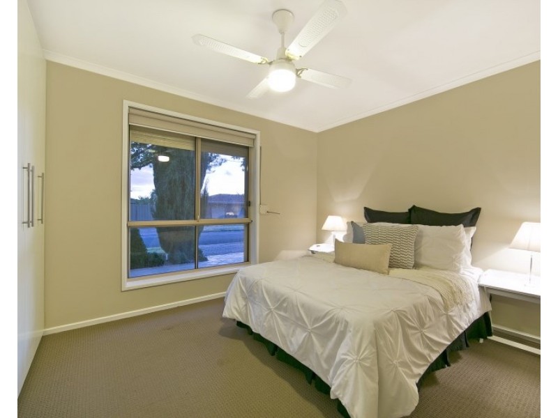 34 Lord Howe Avenue, Oakden SA 5086