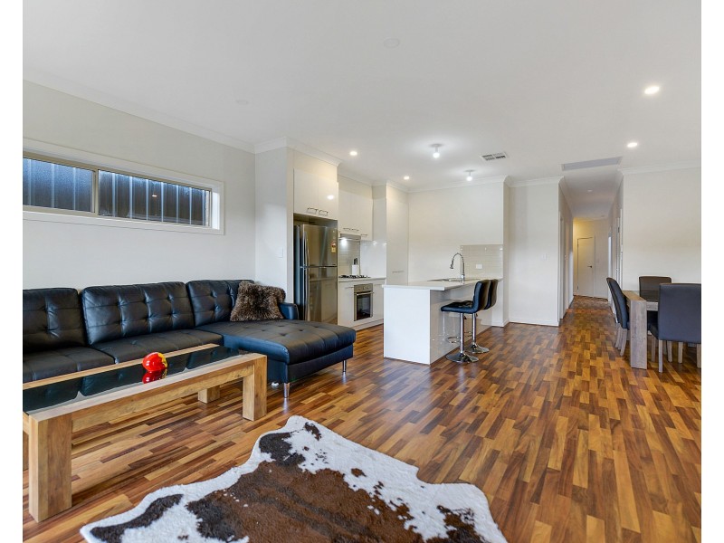 27 Ramsay Avenue, Hillcrest SA 5086