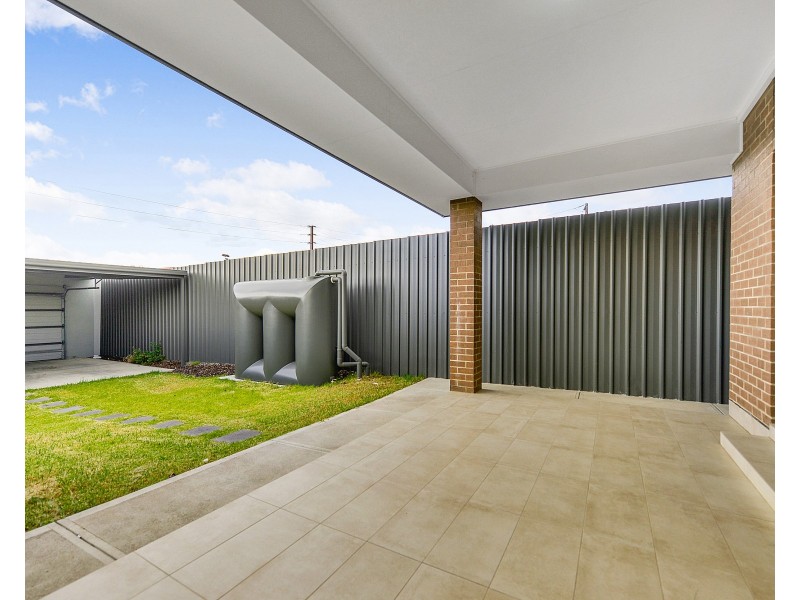 27 Ramsay Avenue, Hillcrest SA 5086