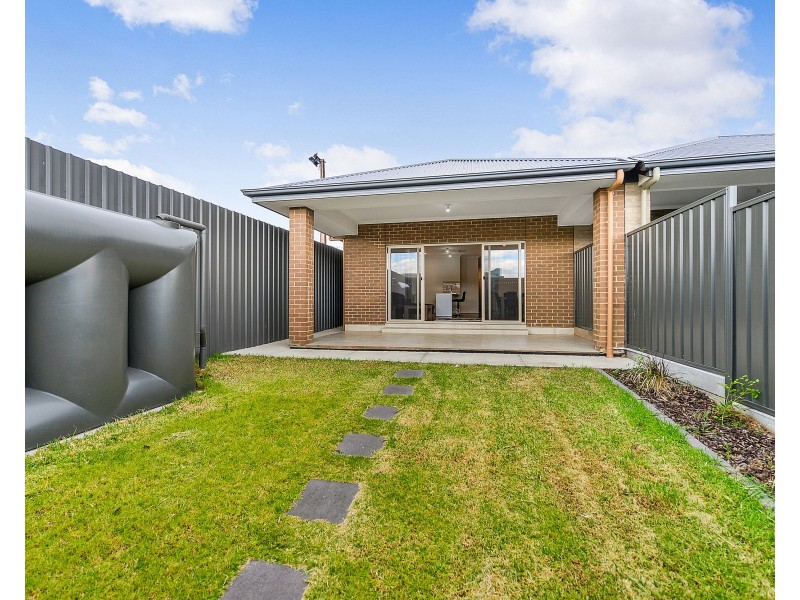 27 Ramsay Avenue, Hillcrest SA 5086