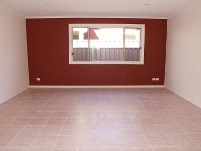 2/136 Commercial Road, Salisbury SA 5108